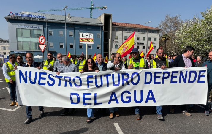 ASAJA Soria protesta en Valladolid contra la gestión de la Confederación Hidrográfica del Duero