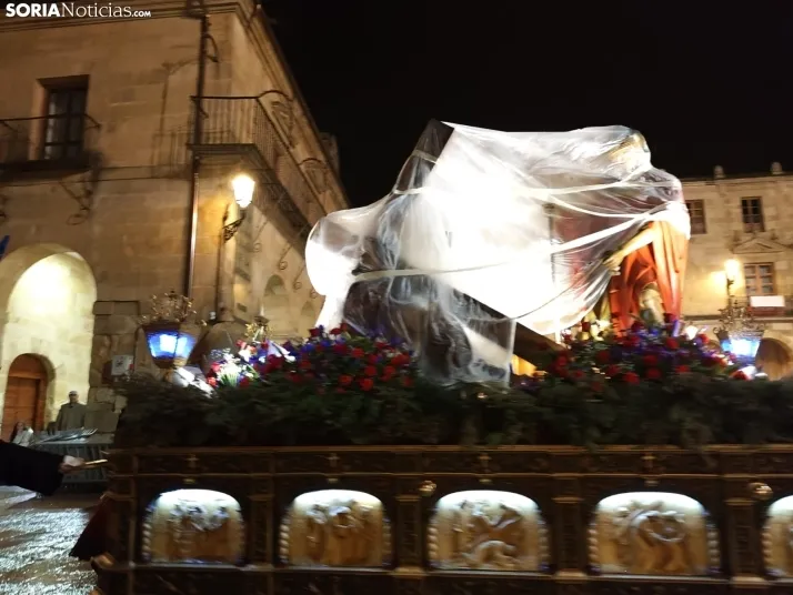 Imagen de la procesión a la altura de la plaza Mayor. /SN