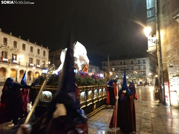 Imagen de la procesión a la altura de la plaza Mayor. /SN
