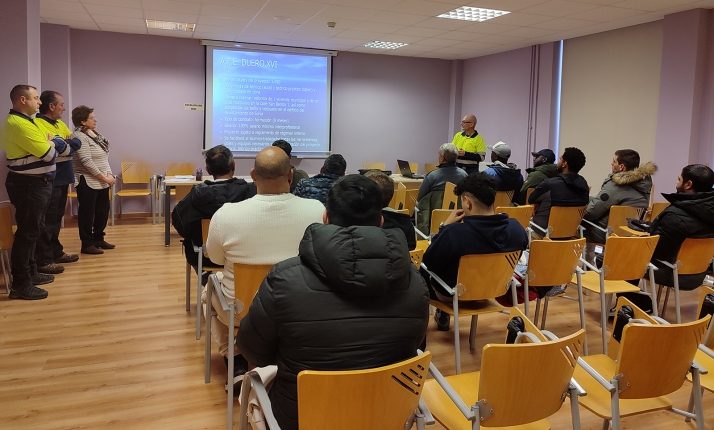 Comienzan los talleres de empleo y formación de construcción y fontanería con 8 personas por especialidad