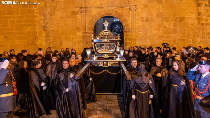 EN IMÁGENES | El Santo Entierro evita la lluvia en Soria y abre el paso a la solemnidad
