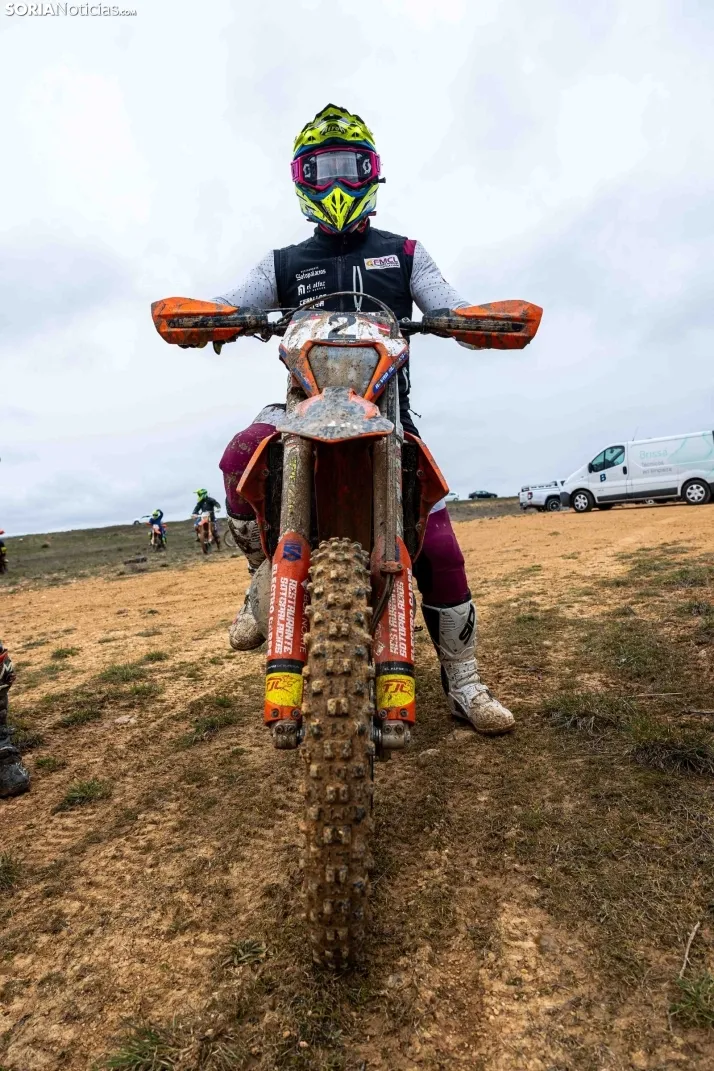 Fotos: Los pilotos de Cross Country desaf&iacute;an al mal tiempo en Almaz&aacute;n