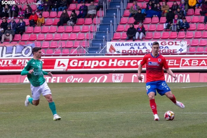 Numancia vs Villanovense ./Viksar Fotografía