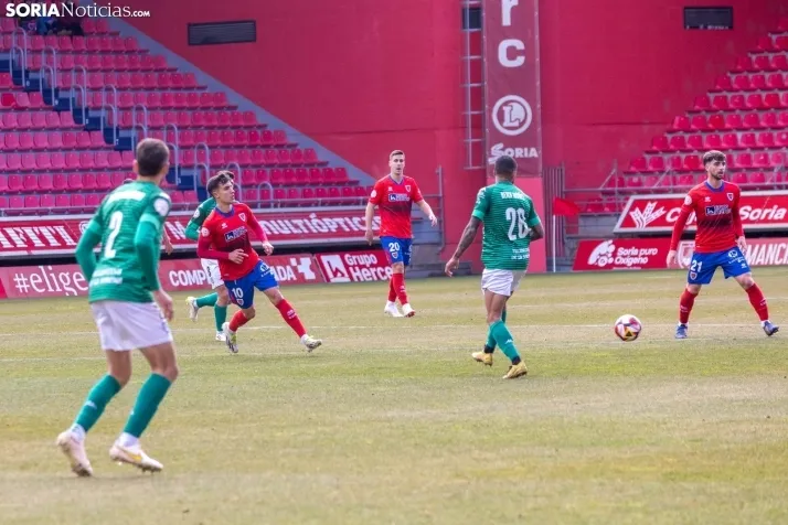 Numancia vs Villanovense ./Viksar Fotografía