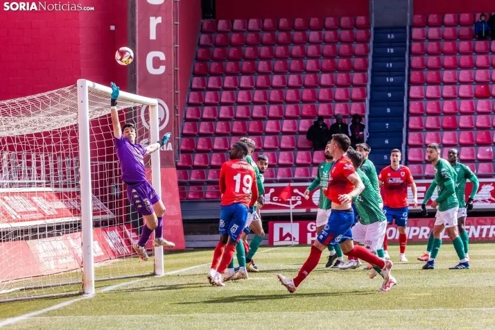 Numancia vs Villanovense ./Viksar Fotografía