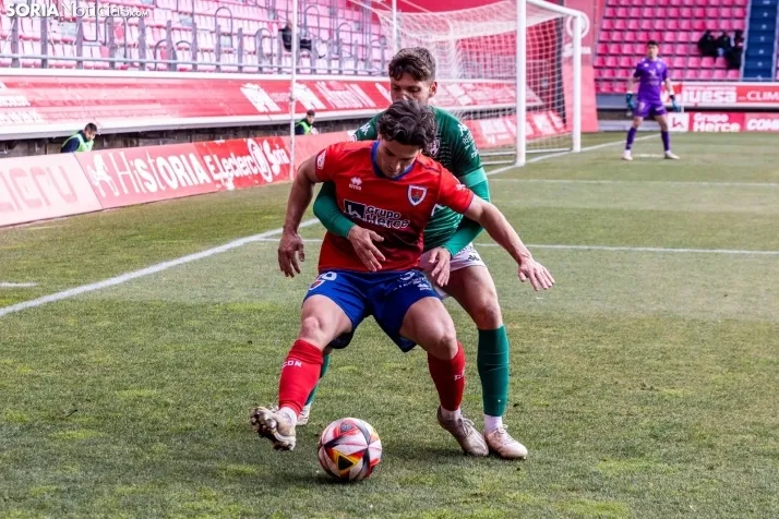 Numancia vs Villanovense ./Viksar Fotografía