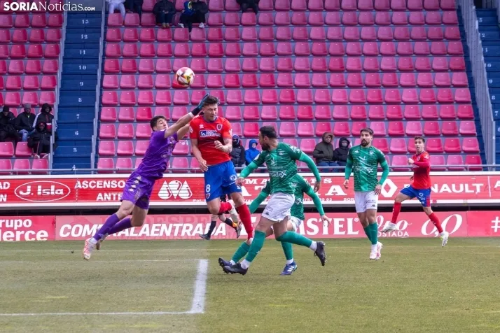 Numancia vs Villanovense ./Viksar Fotografía