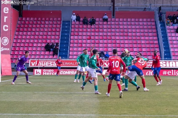 Numancia vs Villanovense ./Viksar Fotografía