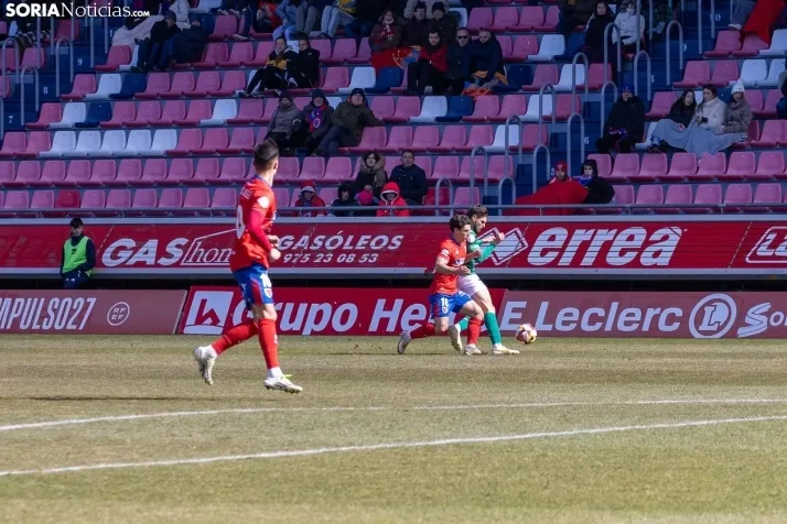 Numancia vs Villanovense ./Viksar Fotografía
