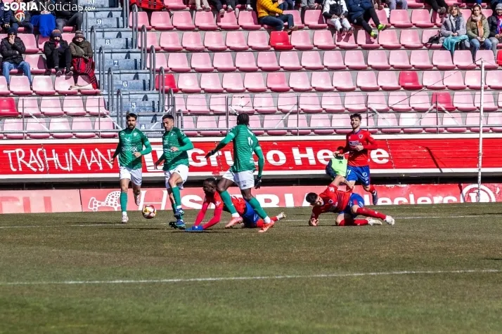 Numancia vs Villanovense ./Viksar Fotografía