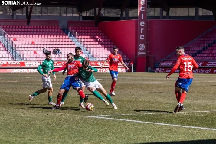 Numancia vs Villanovense ./Viksar Fotografía