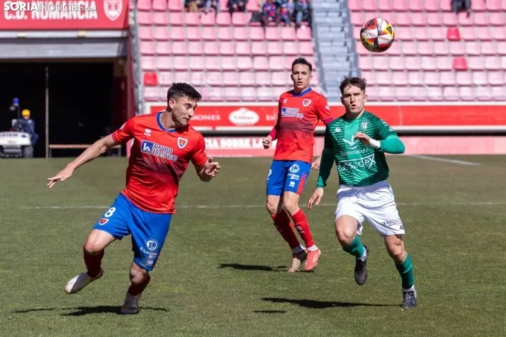 Numancia vs Villanovense ./Viksar Fotografía