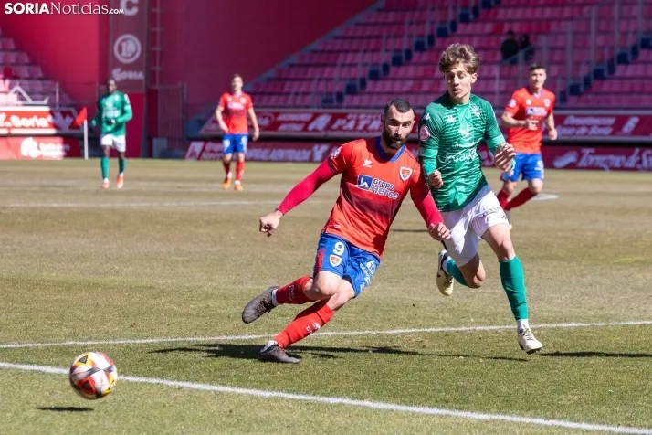 Numancia vs Villanovense ./Viksar Fotografía