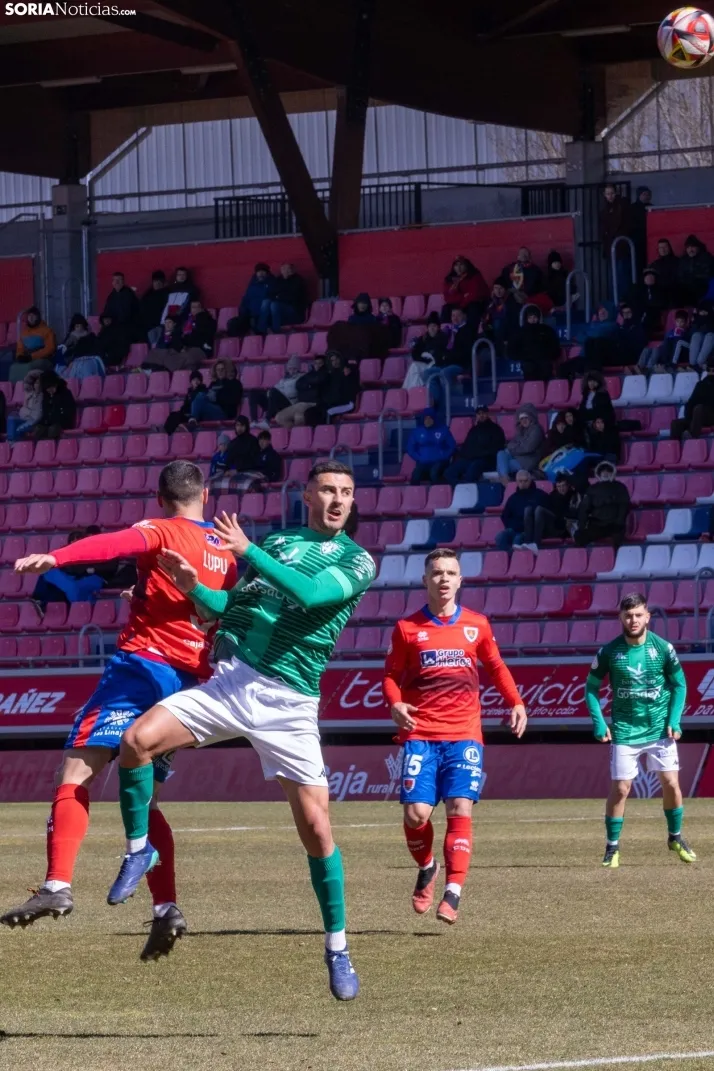 Numancia vs Villanovense ./Viksar Fotografía