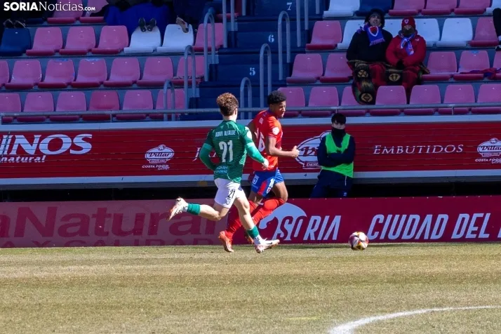 Numancia vs Villanovense ./Viksar Fotografía