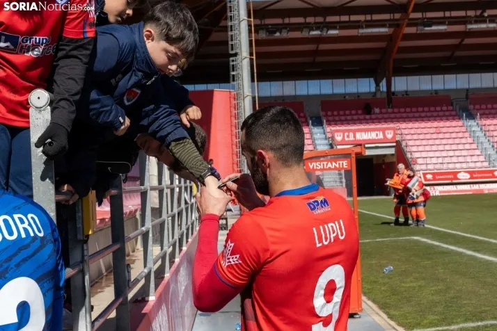 Numancia vs Villanovense ./Viksar Fotografía