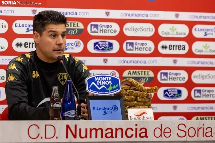 Numancia vs Villanovense ./Viksar Fotografía