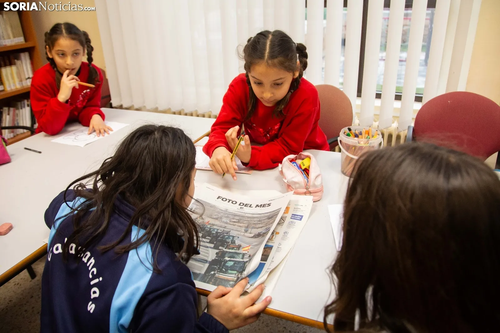 Los niños de Morón de Almazán aprenden con el periódico de Soria Noticias.