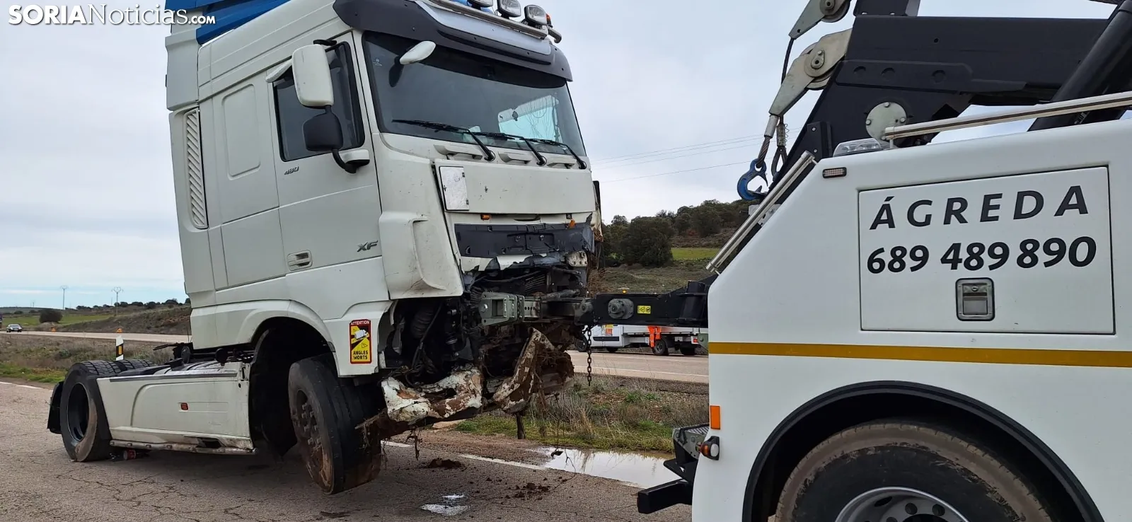 Foto 10 - Retirado de la CL-101 el cami&oacute;n involucrado en el accidente mortal de &Aacute;greda del pasado viernes