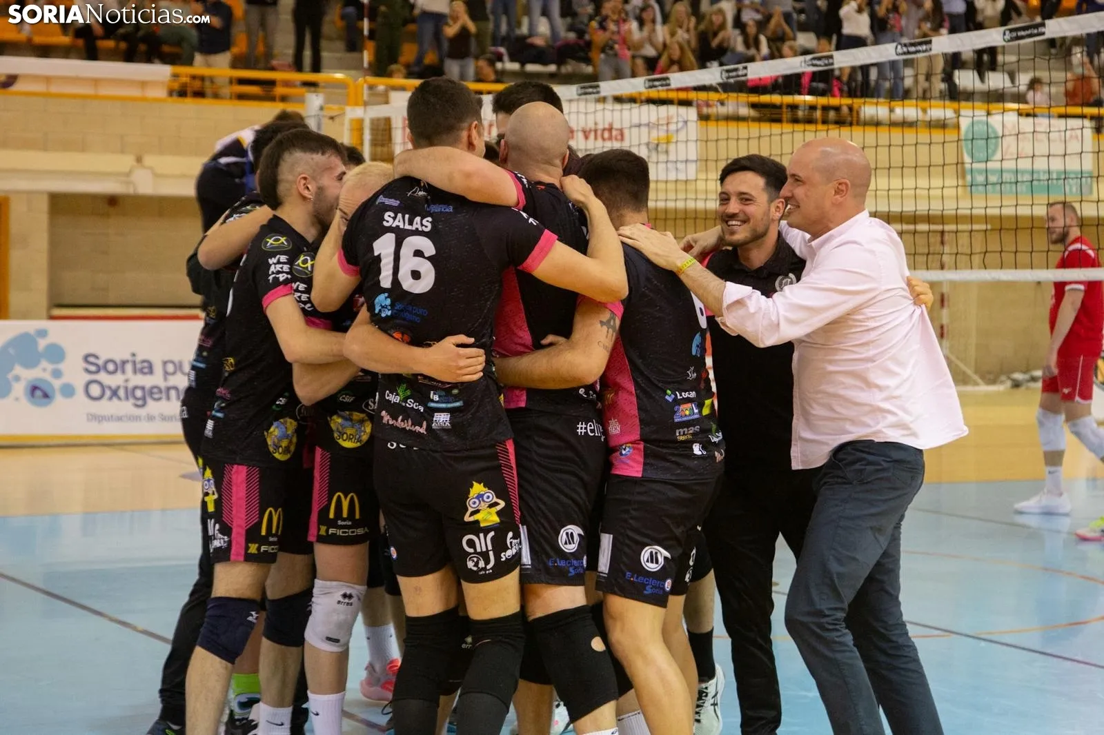 Foto 2 - Tarde hist&oacute;rica para el Sporting Santo Domingo: Los sorianos consiguen la permanencia en Superliga 2