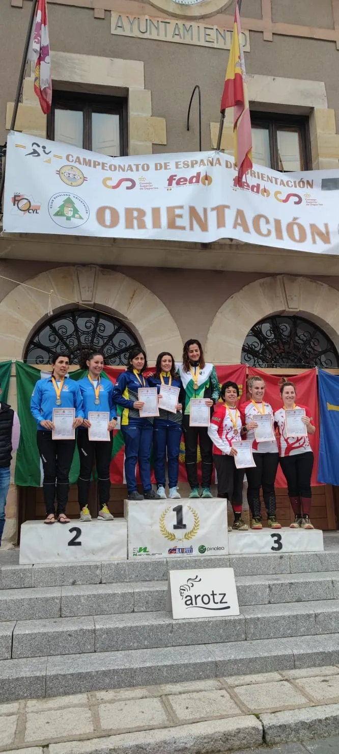 Foto 2 - 400 personas recorren los bosques de Pinares en el Campeonato de Espa&ntilde;a de Orientaci&oacute;n