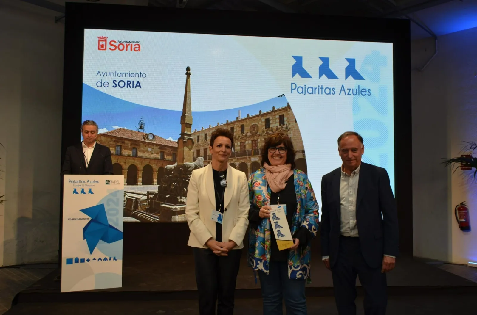 Foto 2 - Soria recibe la &lsquo;Pajarita Ilustre&rsquo; como m&aacute;ximo reconocimiento en el reciclaje de papel y cart&oacute;n 