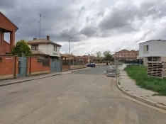 Foto 4 - El Burgo de Osma trabaja en las redes y abastecimiento de la calle Juan de Juni