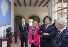 Foto 3 - Mañueco visita la Fundación Duques de Soria