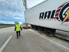 Foto 16 - Retirado de la CL-101 el cami&oacute;n involucrado en el accidente mortal de &Aacute;greda del pasado viernes