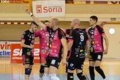 Los jugadores del Sporting celebran un punto.