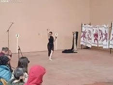 Foto 37 - FOTOS Y NOTICIA | 400 alumnos disfrutan en Garray de la obra &lsquo;Edipo Rey&rsquo; durante el festival de teatro cl&aacute;sico &lsquo;Pr&oacute;sopon&rsquo;