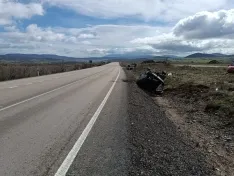 Foto 3 - Un herido grave tras el vuelco de su veh&iacute;culo en la N-122