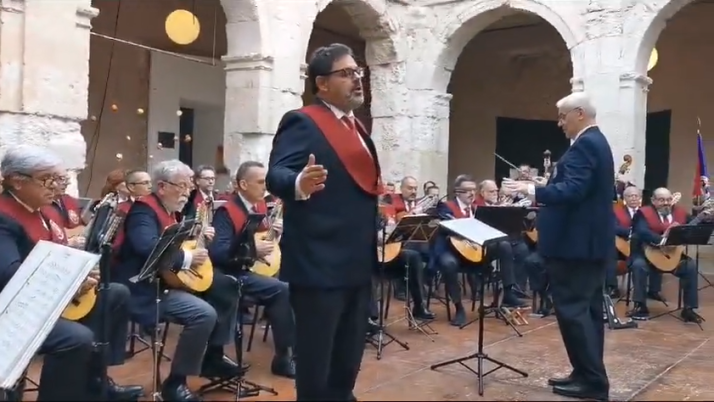 La orquesta Pulso y Púa ofreció una noche mágica en el Palacio Ducal de Medinaceli