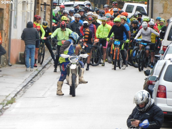 EN FOTOS | La lluvia no detiene las ganas de pedalear en la III BTT Trufa de Abejar