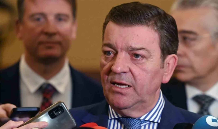 Nace el Premio Castilla y León en el Exterior para reconocer la labor social de sus residentes en el extranjero y en otras regiones