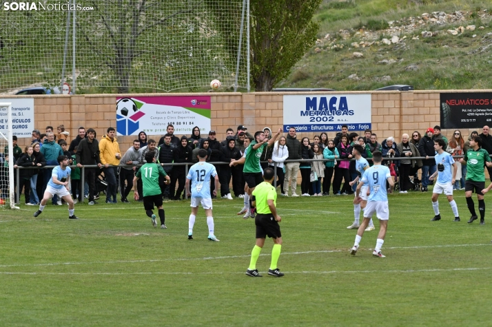 Fotos: Ambiente de Champions para festejar el ascenso del &Aacute;greda a Primera Regional