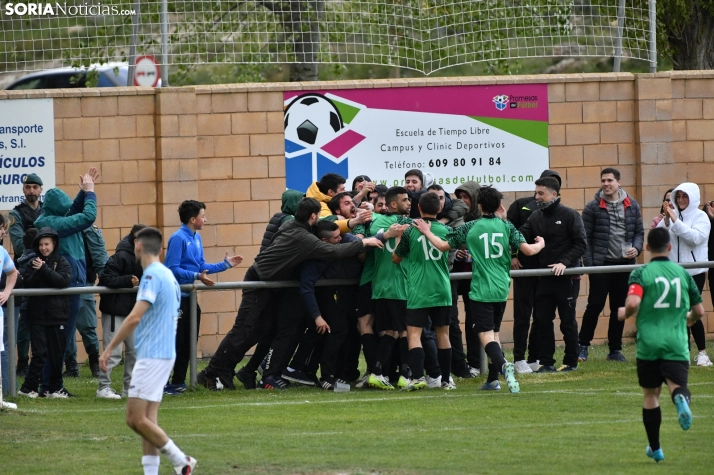 Fotos: Ambiente de Champions para festejar el ascenso del &Aacute;greda a Primera Regional