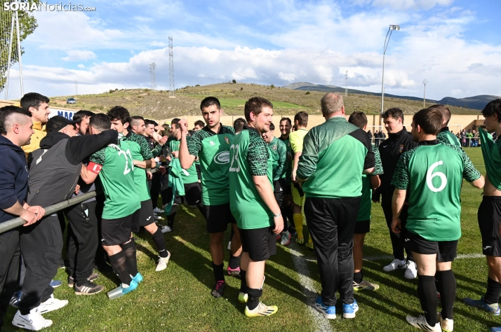 Fotos: Ambiente de Champions para festejar el ascenso del &Aacute;greda a Primera Regional