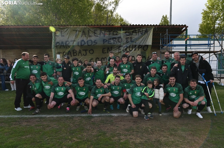 Fotos: Ambiente de Champions para festejar el ascenso del &Aacute;greda a Primera Regional