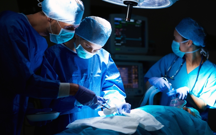 La lista de espera quirúrgica desciende durante 8 trimestres consecutivos en Castilla y León
