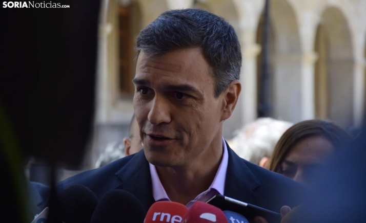 Pedro Sánchez medita la posibilidad de continuar al frente del Gobierno
