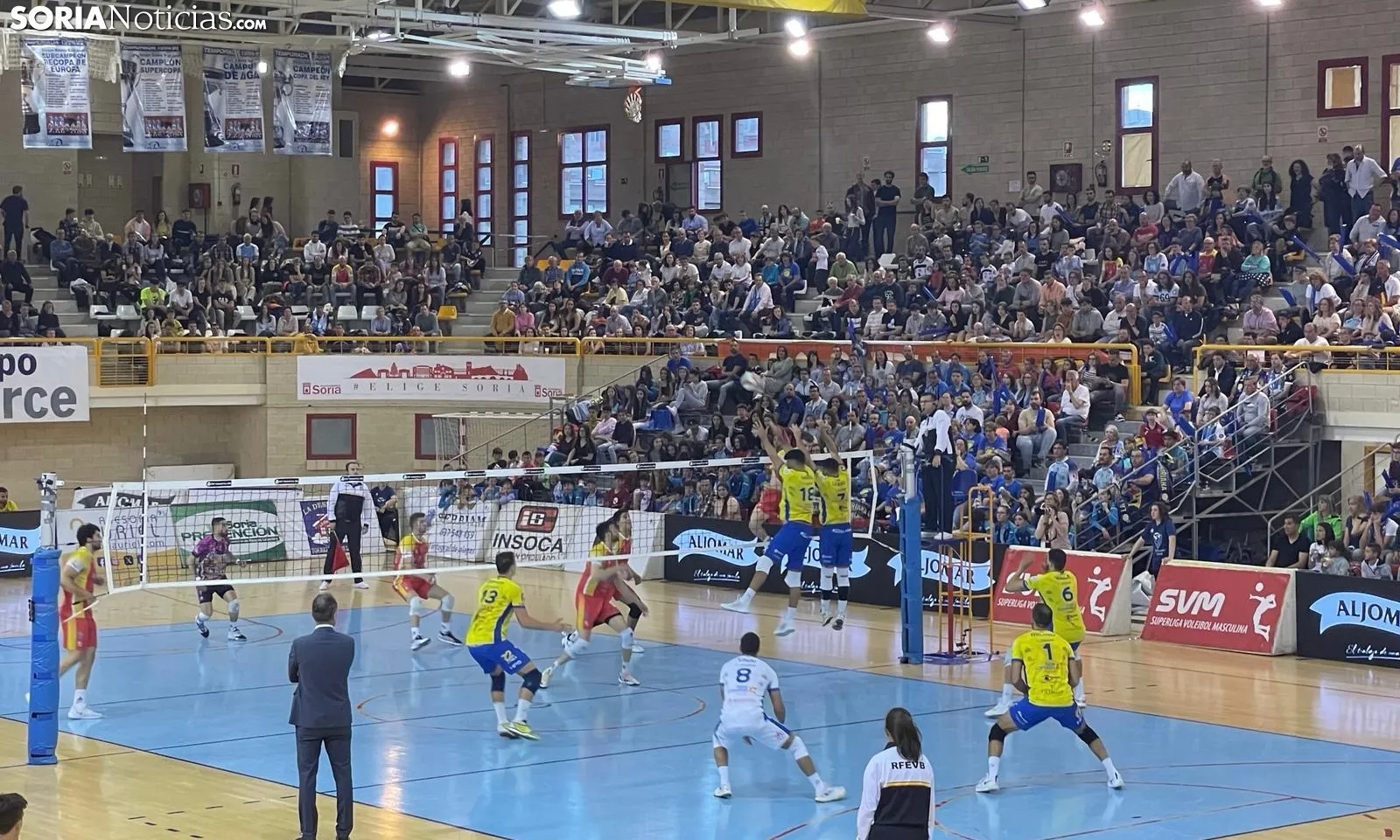 Foto 2 - Grupo Herce 1-3 Guaguas: La Superliga se va hasta Canarias 