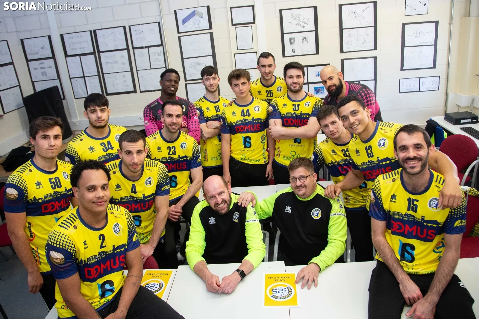 Foto 7 - "Oh capit&aacute;n, mi capit&aacute;n": El &uacute;ltimo baile de Jordi Lluelles en el BM Soria