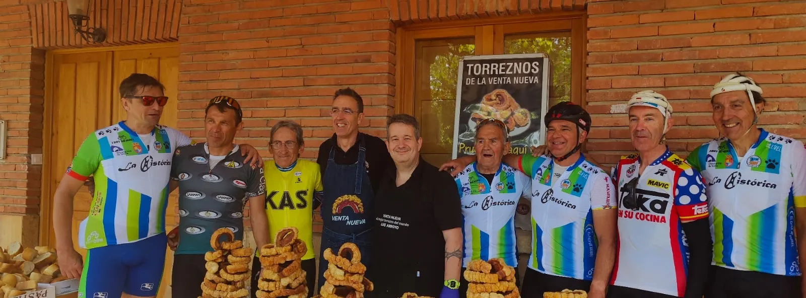 Foto 11 - Los torreznos de la Venta Nueva, el mejor avituallamiento para los ciclistas de &lsquo;La Hist&oacute;rica&rsquo;