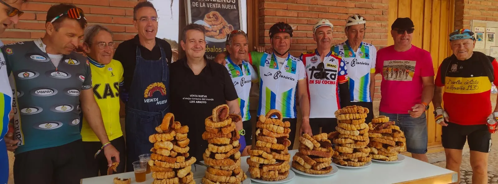 Foto 2 - Los torreznos de la Venta Nueva, el mejor avituallamiento para los ciclistas de &lsquo;La Hist&oacute;rica&rsquo;