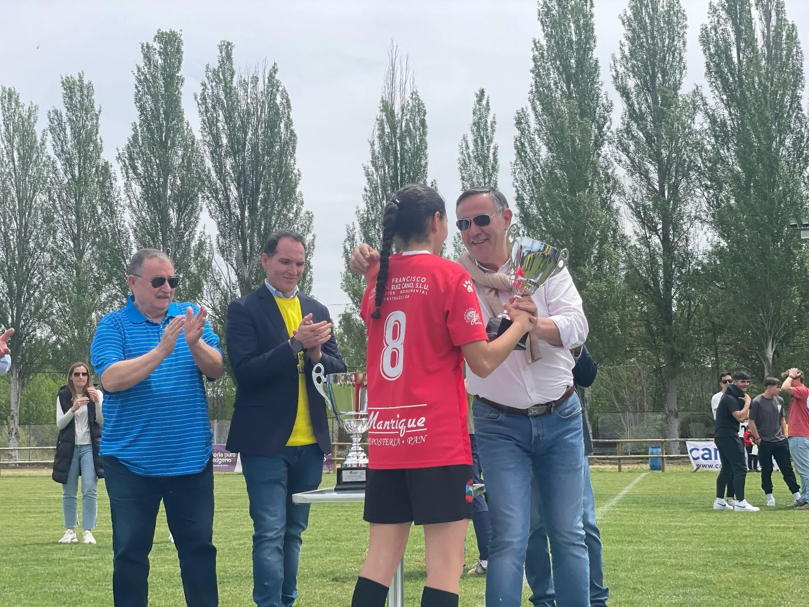 Foto 2 - Fotos: San Esteban de Gormaz se hace con la Copa Diputaci&oacute;n femenina