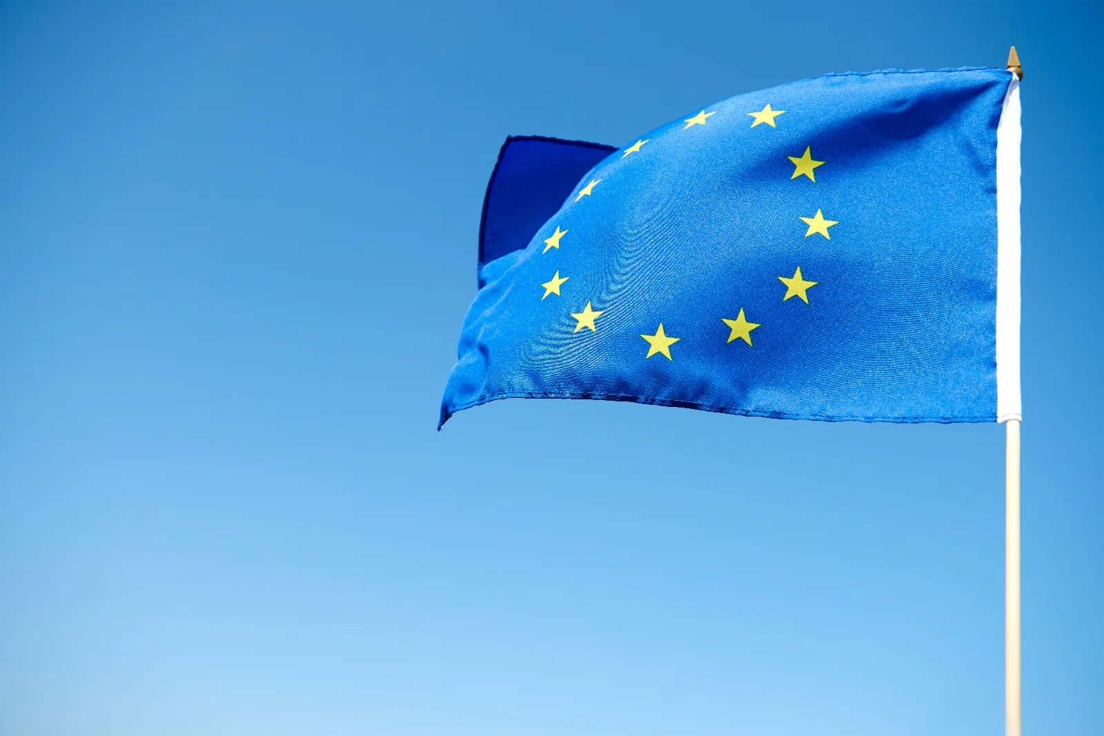 Foto 2 - La campa&ntilde;a de las Europeas eleva el tono de la en&eacute;sima bronca por las ayudas al funcionamiento