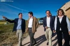 Una imagten de la visita electoral a San Esteban de Gormaz. /SN
