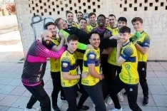 Foto 6 - "Oh capit&aacute;n, mi capit&aacute;n": El &uacute;ltimo baile de Jordi Lluelles en el BM Soria