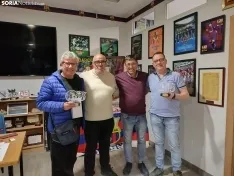 Entrega de trofeos en la Peña Barcelonista Soriana. SN